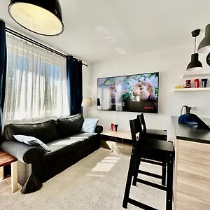  Apartament Neon 2 - Fast Wifi 70'tv Netflix Hbo Max Appletv+ Polska